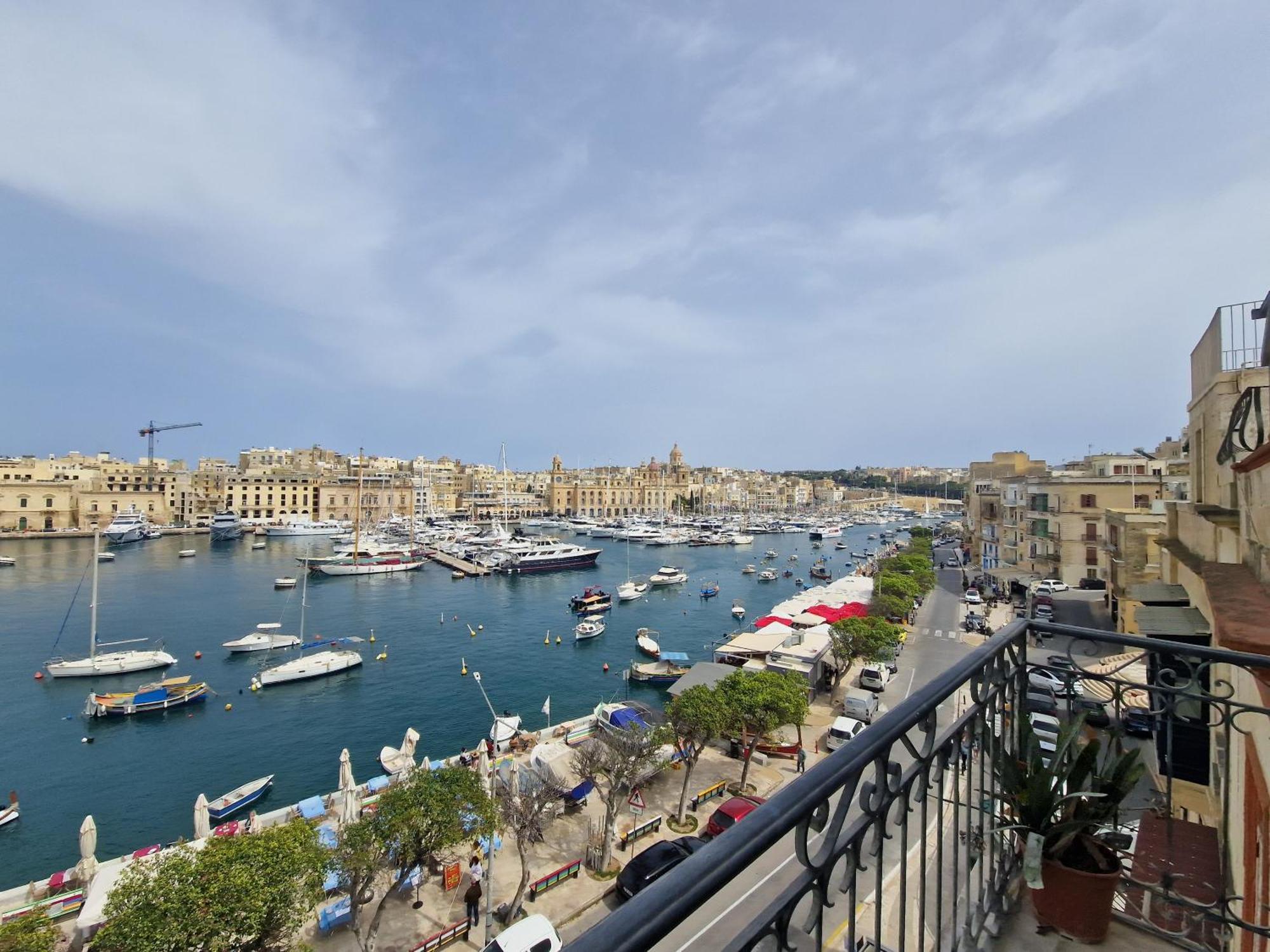 Korzo Suites Senglea Waterfront Экстерьер фото